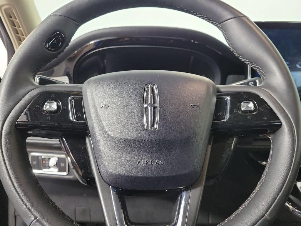 Used 2023 Lincoln Corsair AWD image 15
