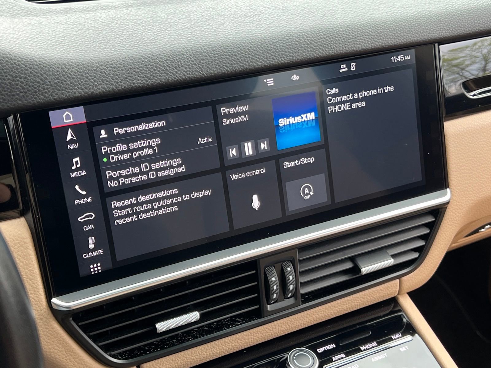 Certified 2020 Porsche Cayenne AWD/4WD image 26