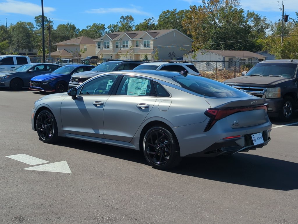New 2027 Kia K5 GT-Line image 5