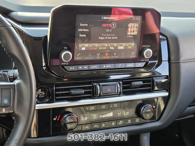 Used 2025 Nissan Pathfinder SV FWD image 23