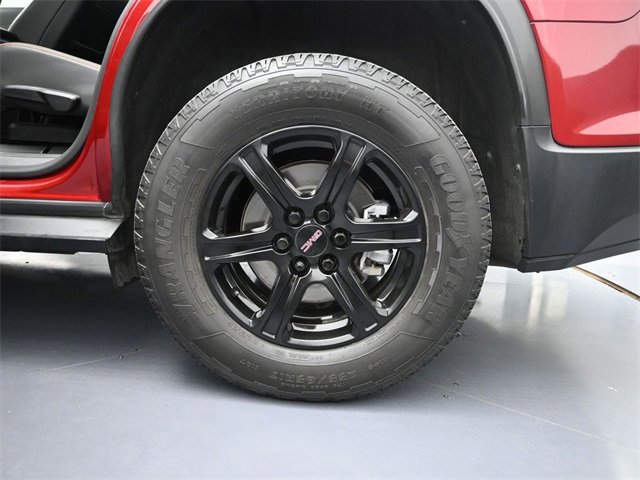 Used 2022 GMC Acadia AT4 w/ Technology Package image 15