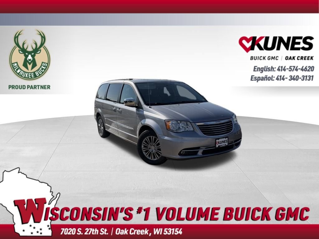 Used 2016 Chrysler Town & Country Touring-L video 1