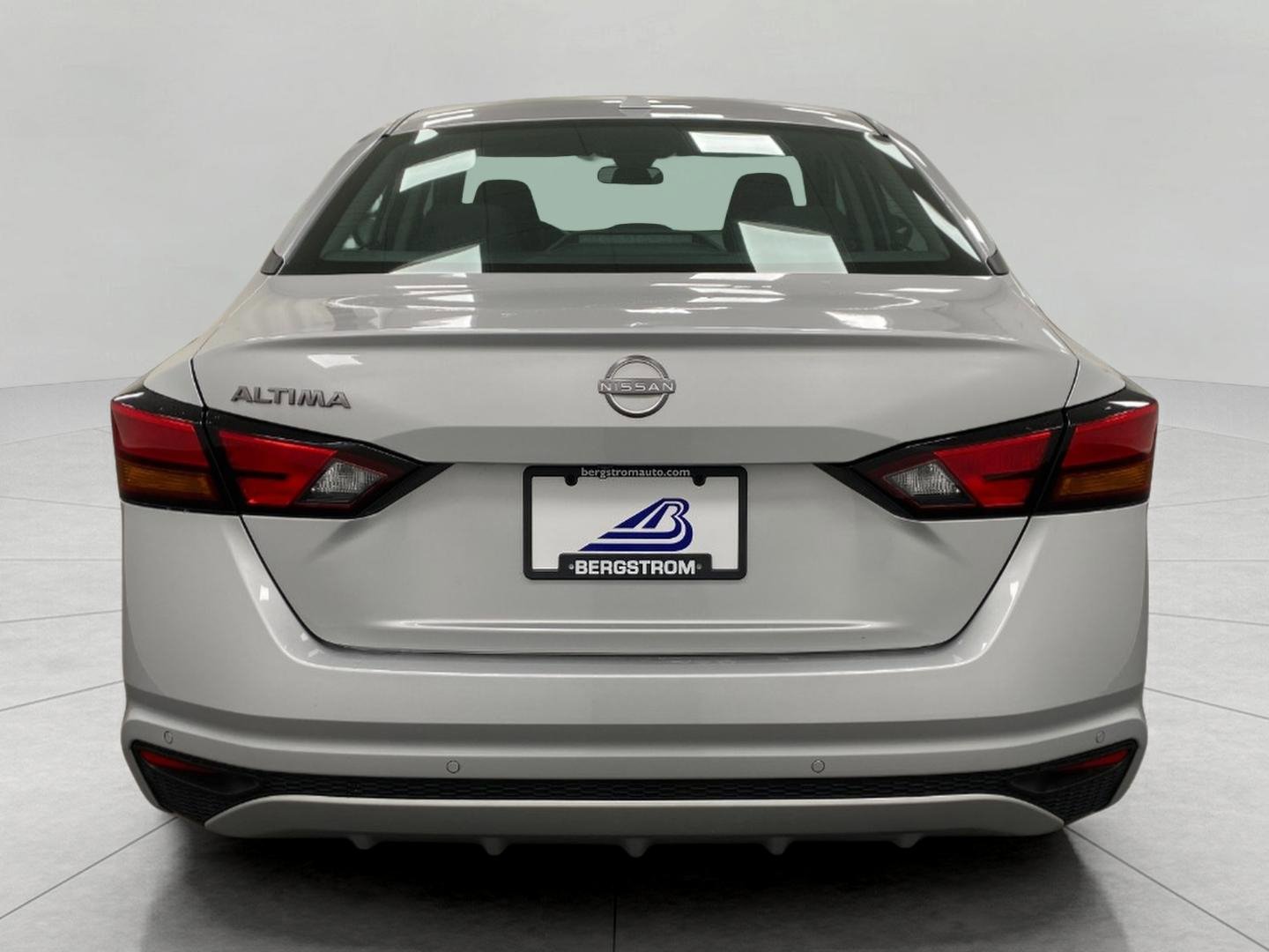 Certified 2025 Nissan Altima 2.5 SV FWD image 4