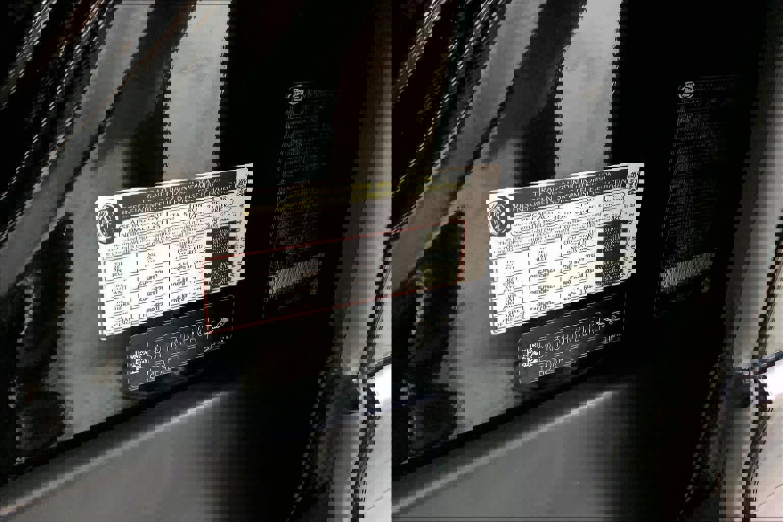 Used 2018 Land Rover Range Rover Sport HSE image 36