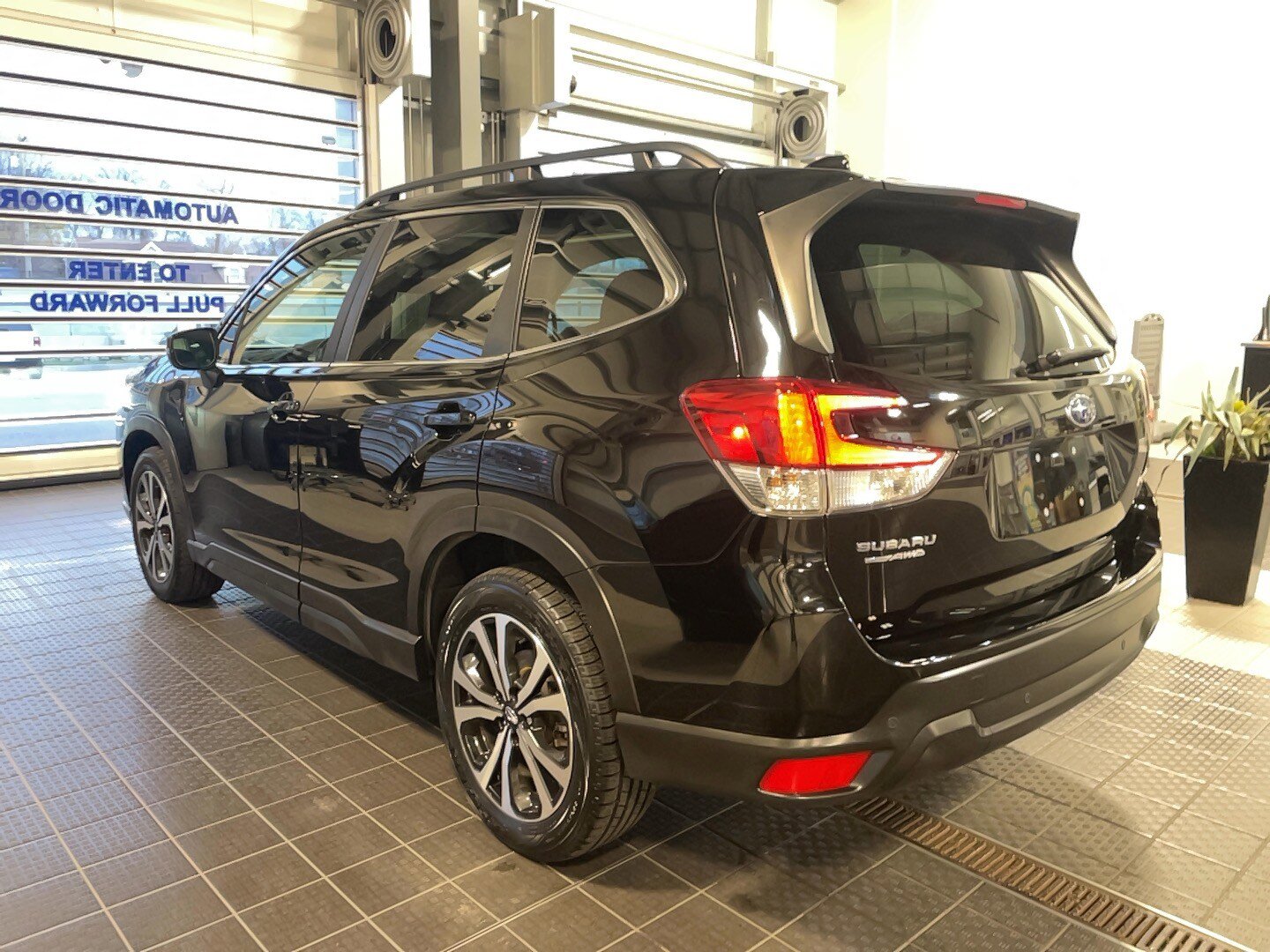 Used 2022 Subaru Forester Limited AWD/4WD image 22