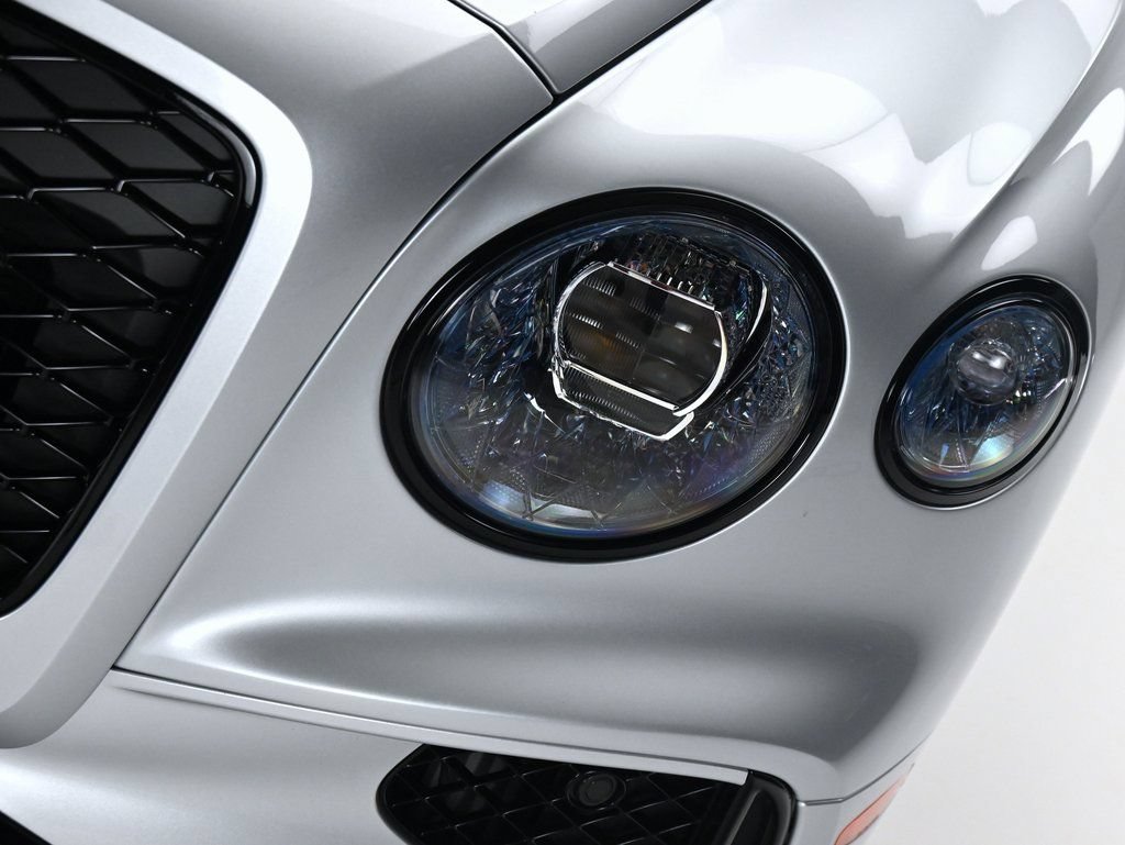 Used 2025 Bentley Flying Spur Plug-In Hybrid AWD/4WD image 34