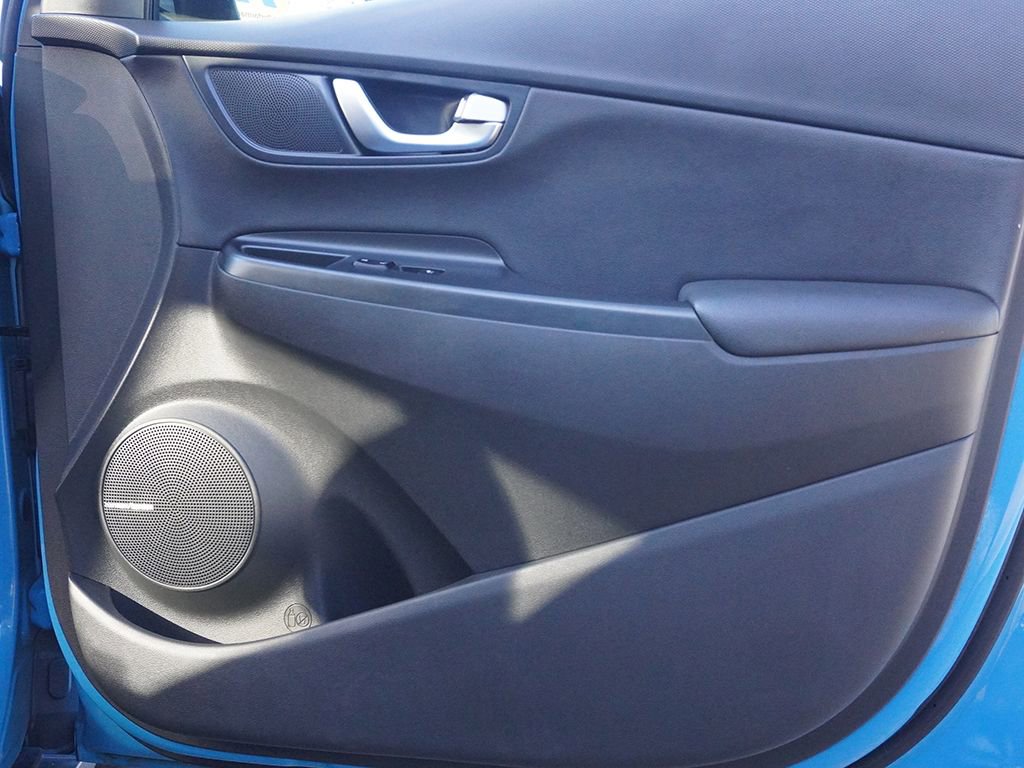 Used 2022 Hyundai Kona Limited AWD/4WD image 21