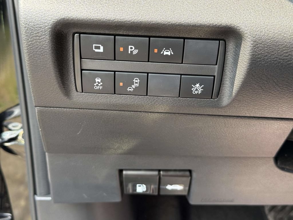 Used 2023 Nissan Kicks S FWD image 24