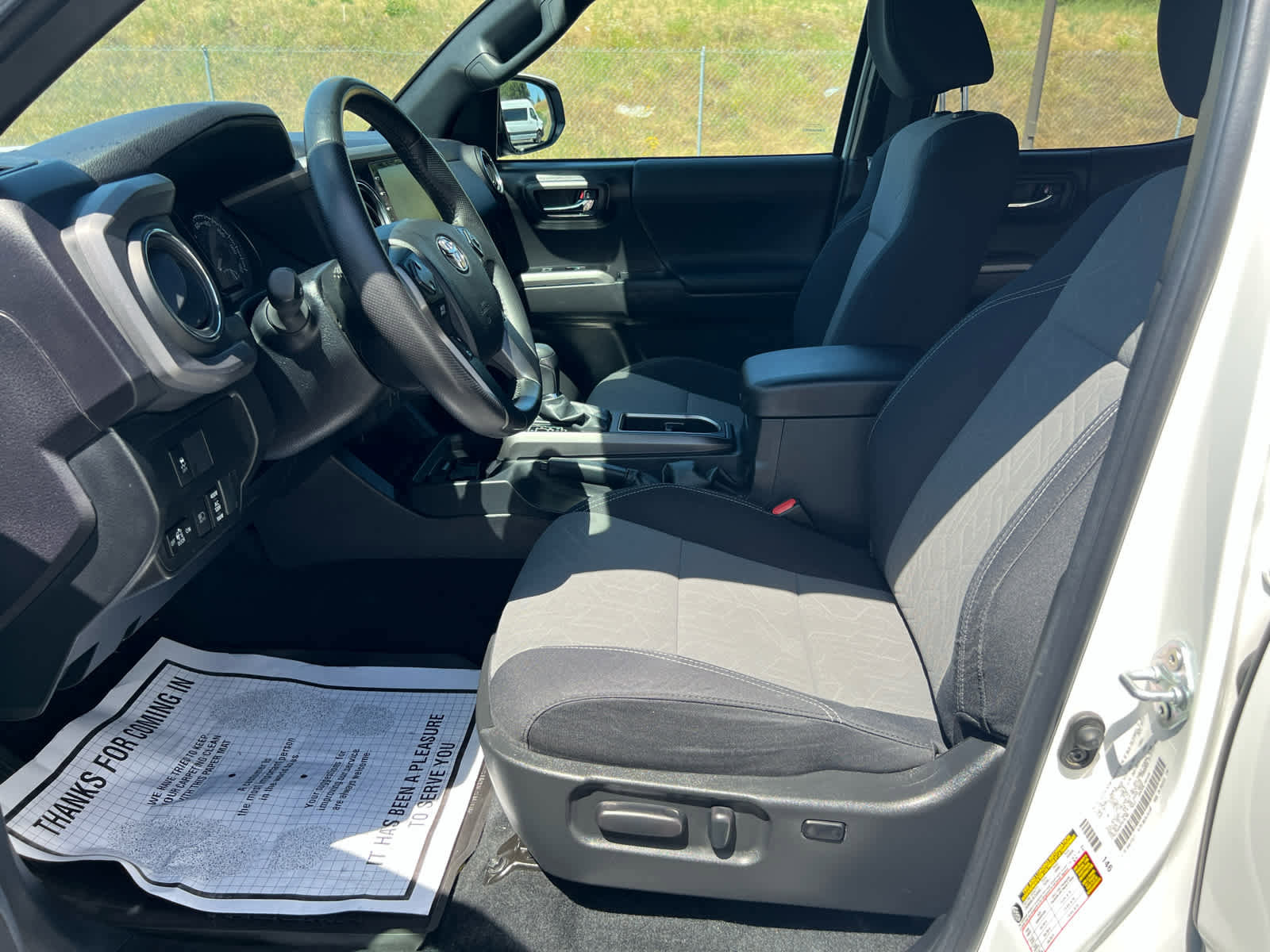 Certified 2023 Toyota Tacoma TRD Off-Road AWD/4WD image 10