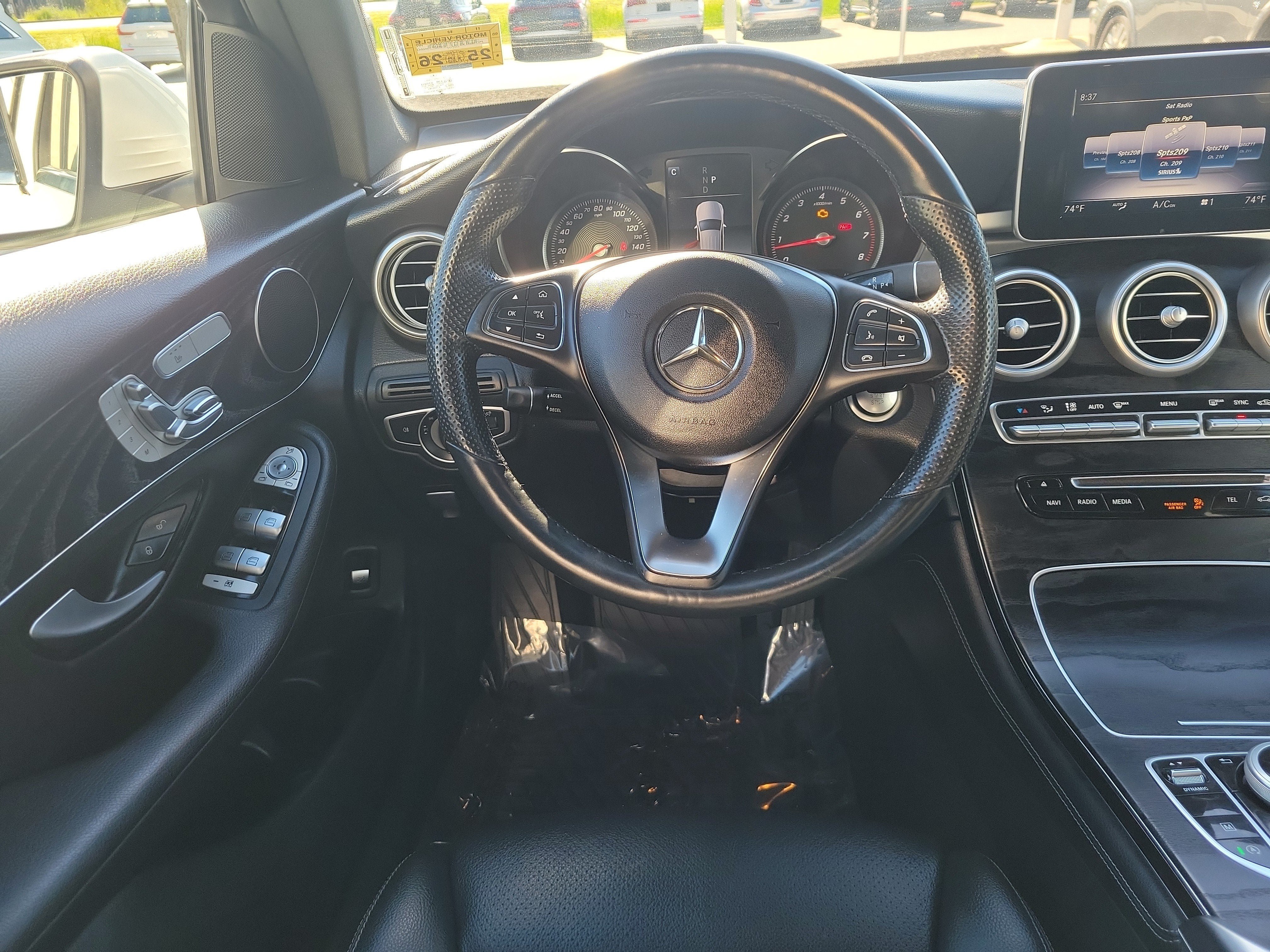 Used 2018 Mercedes-Benz GLC 300 4MATIC image 19