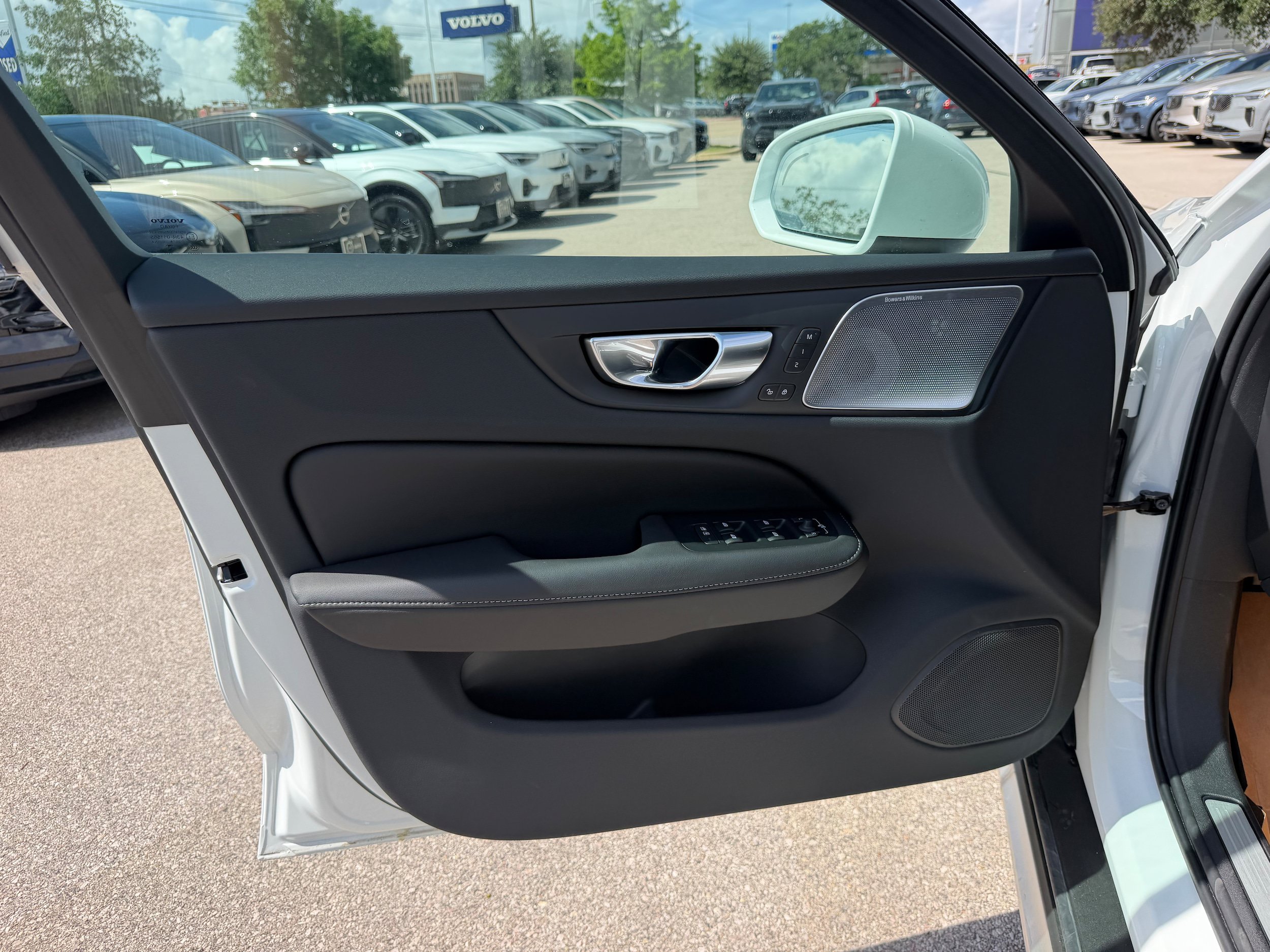 New 2026 Volvo V60 B5 Cross Country Ultra w/ Climate Package AWD/4WD image 15