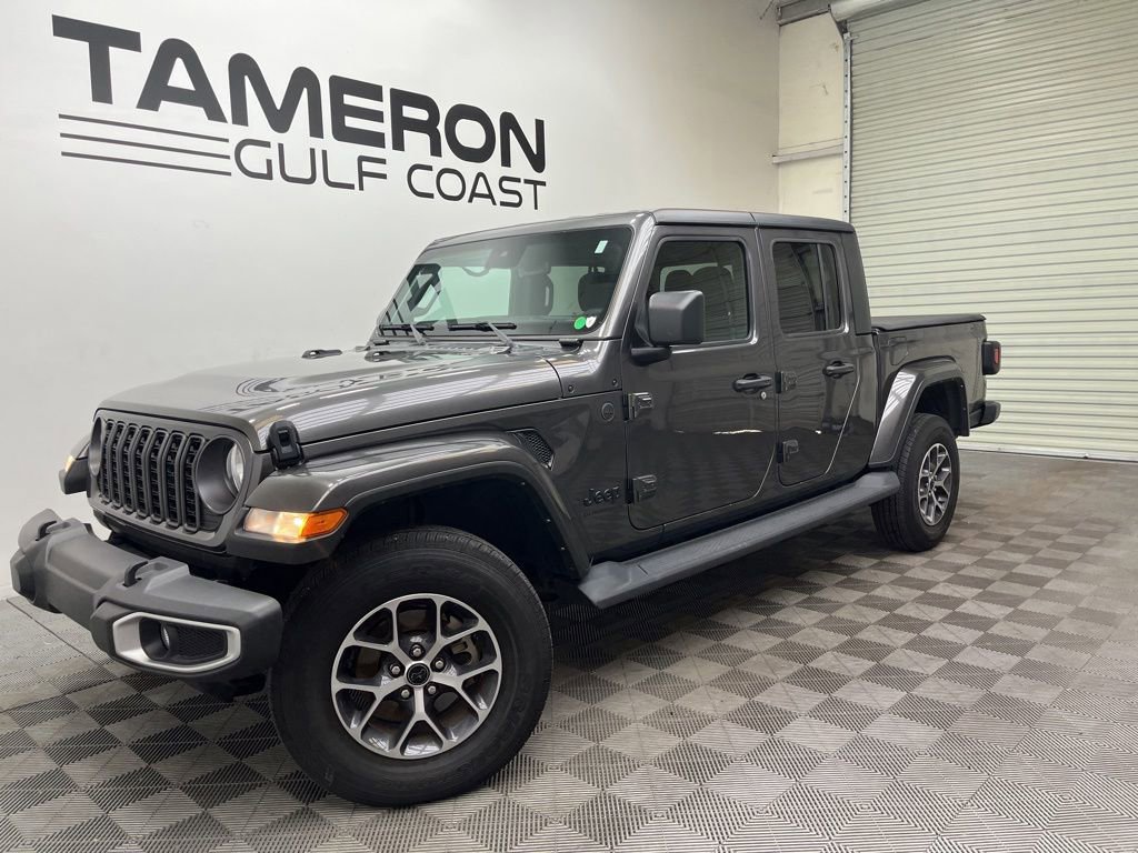 Used 2024 Jeep Gladiator Sport AWD/4WD image 1
