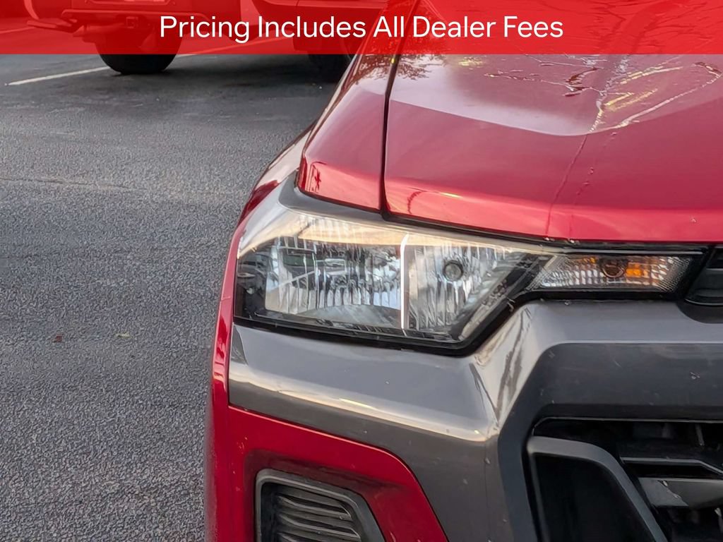 Used 2024 Chevrolet Colorado LT w/ LT Convenience Package II RWD image 9