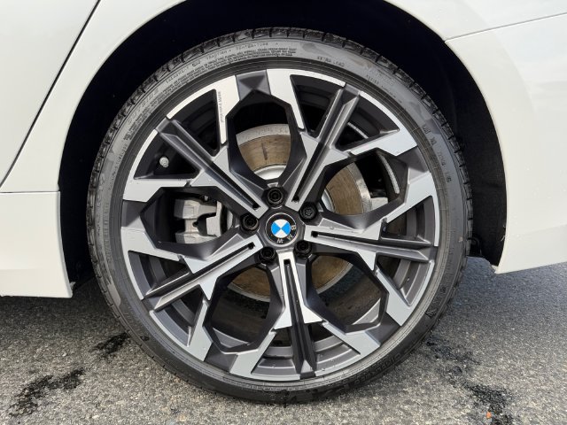 New 2026 BMW 330i xDrive Sedan w/ Premium Package AWD/4WD image 29