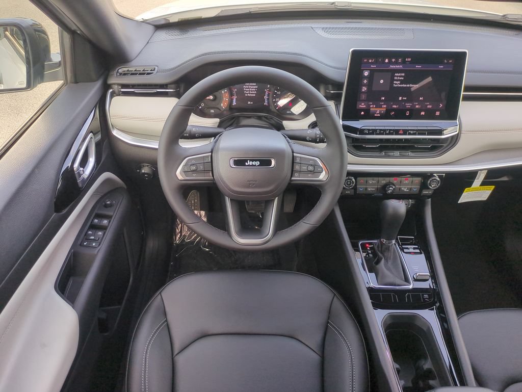 New 2026 Jeep Compass Limited AWD/4WD image 17