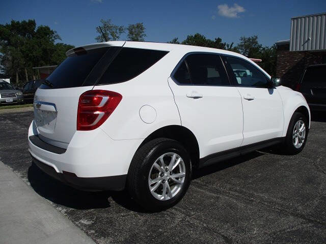 Used 2017 Chevrolet Equinox LS AWD/4WD image 11