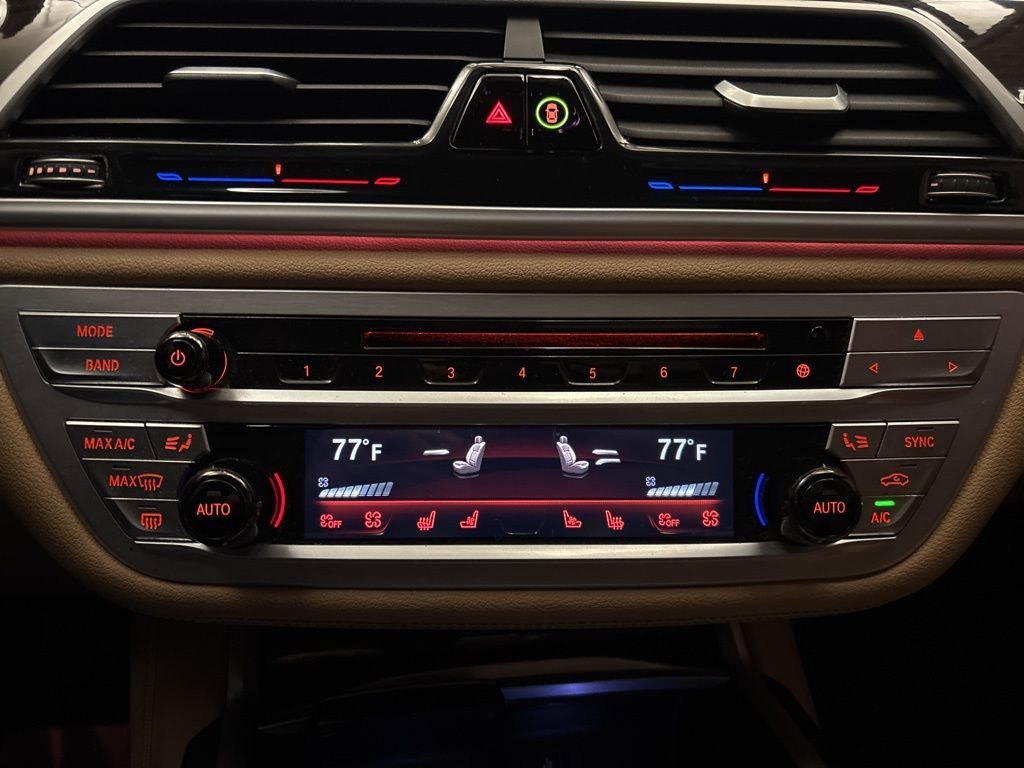 Used 2019 BMW 750i xDrive w/ Executive Package image 20