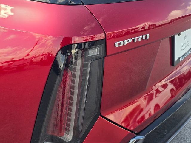 Used 2025 Cadillac Optiq Sport 1 AWD/4WD image 12