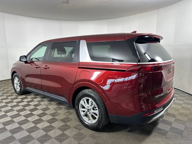 Used 2023 Kia Carnival LX image 5