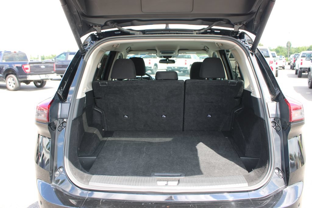 Used 2024 Nissan Rogue SV AWD/4WD image 14