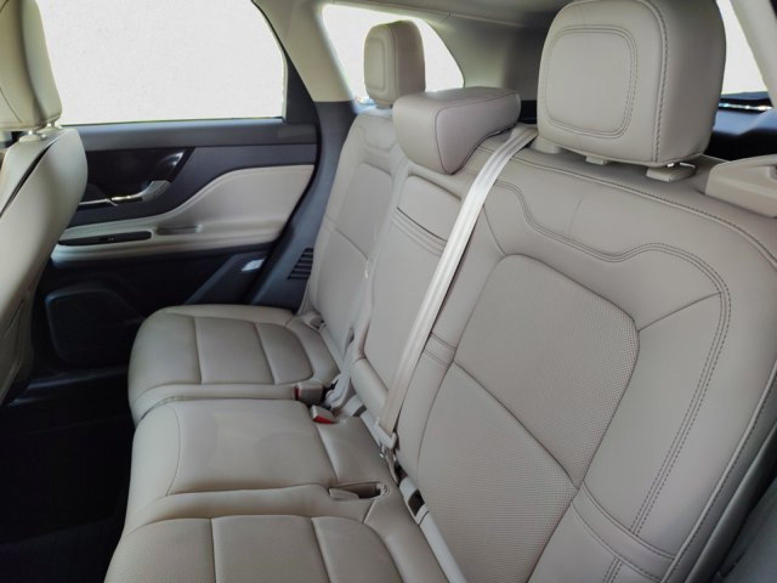 Used 2022 Lincoln Corsair Reserve w/ Equipment Group 201A AWD/4WD image 18