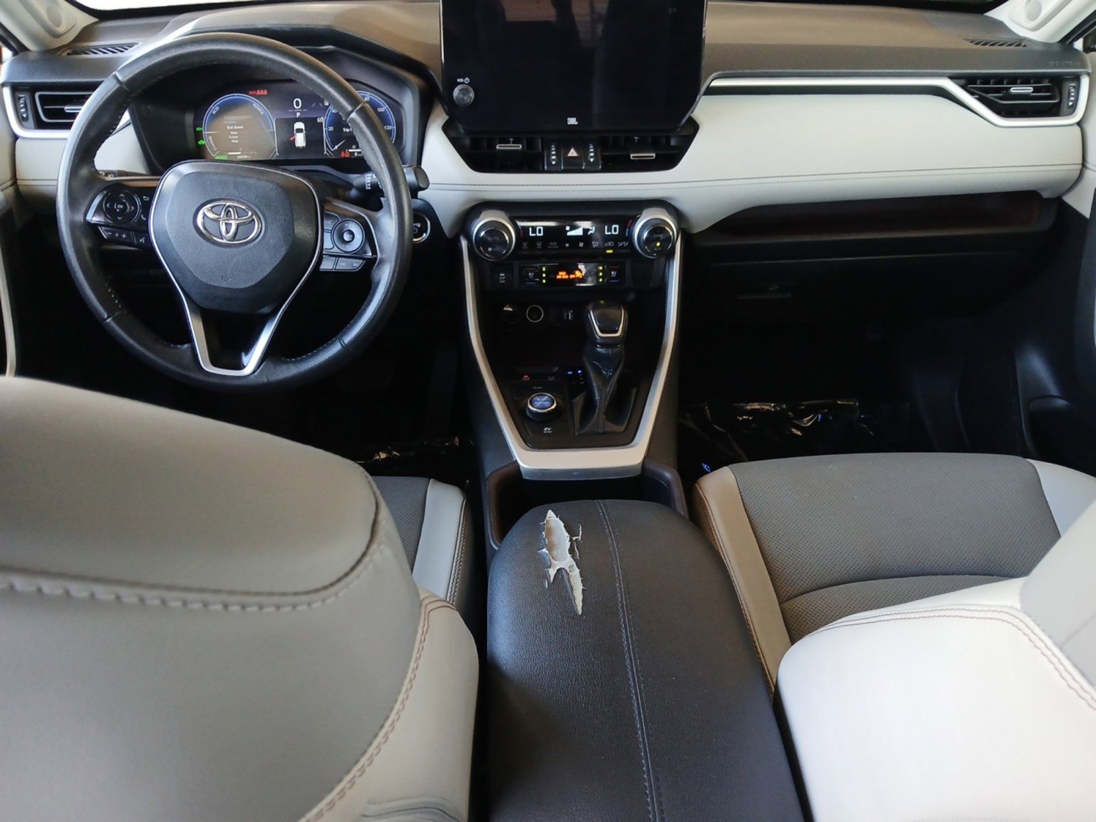 Used 2023 Toyota RAV4 Limited image 10