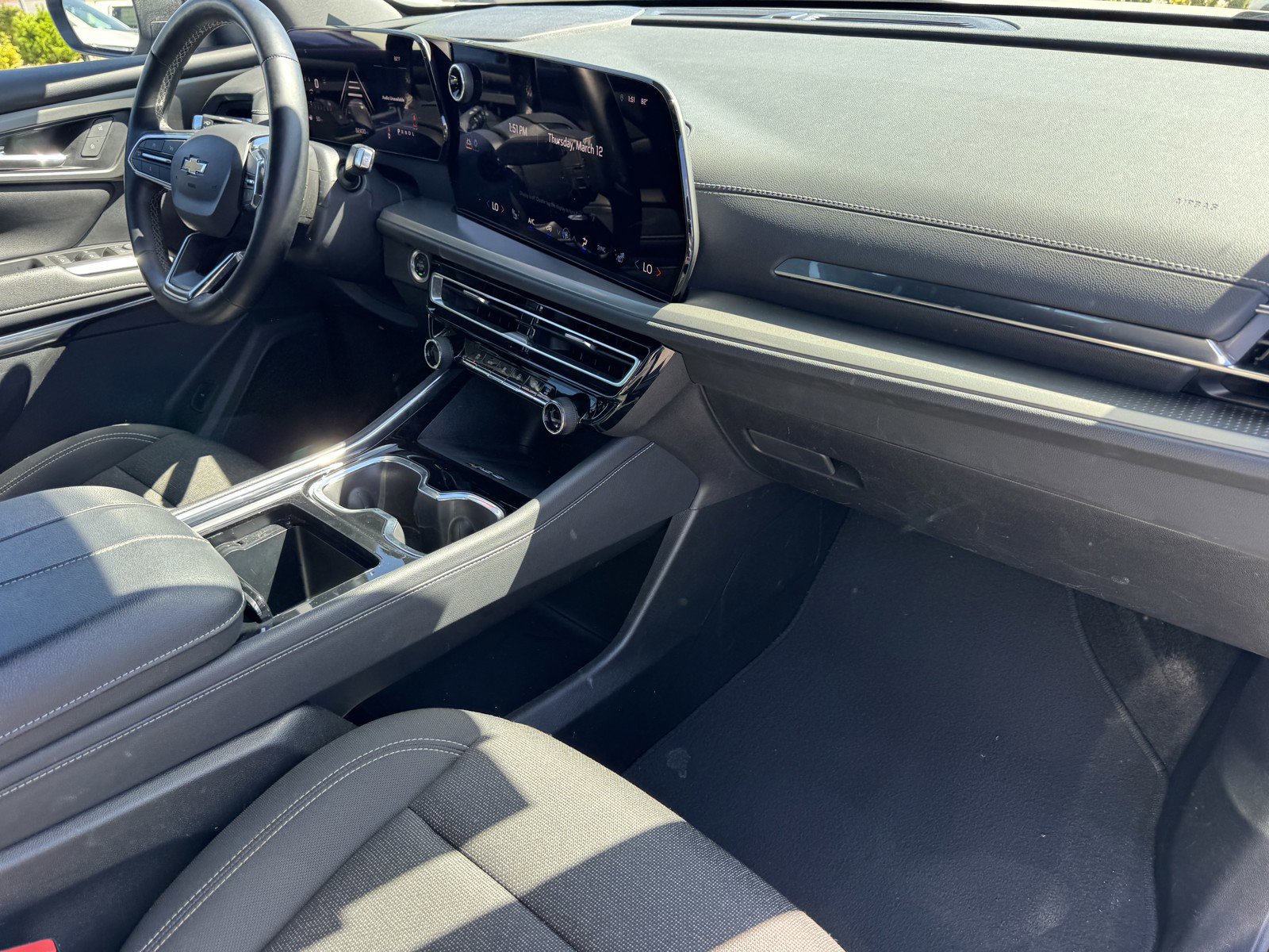 Used 2024 Chevrolet Traverse LT image 7
