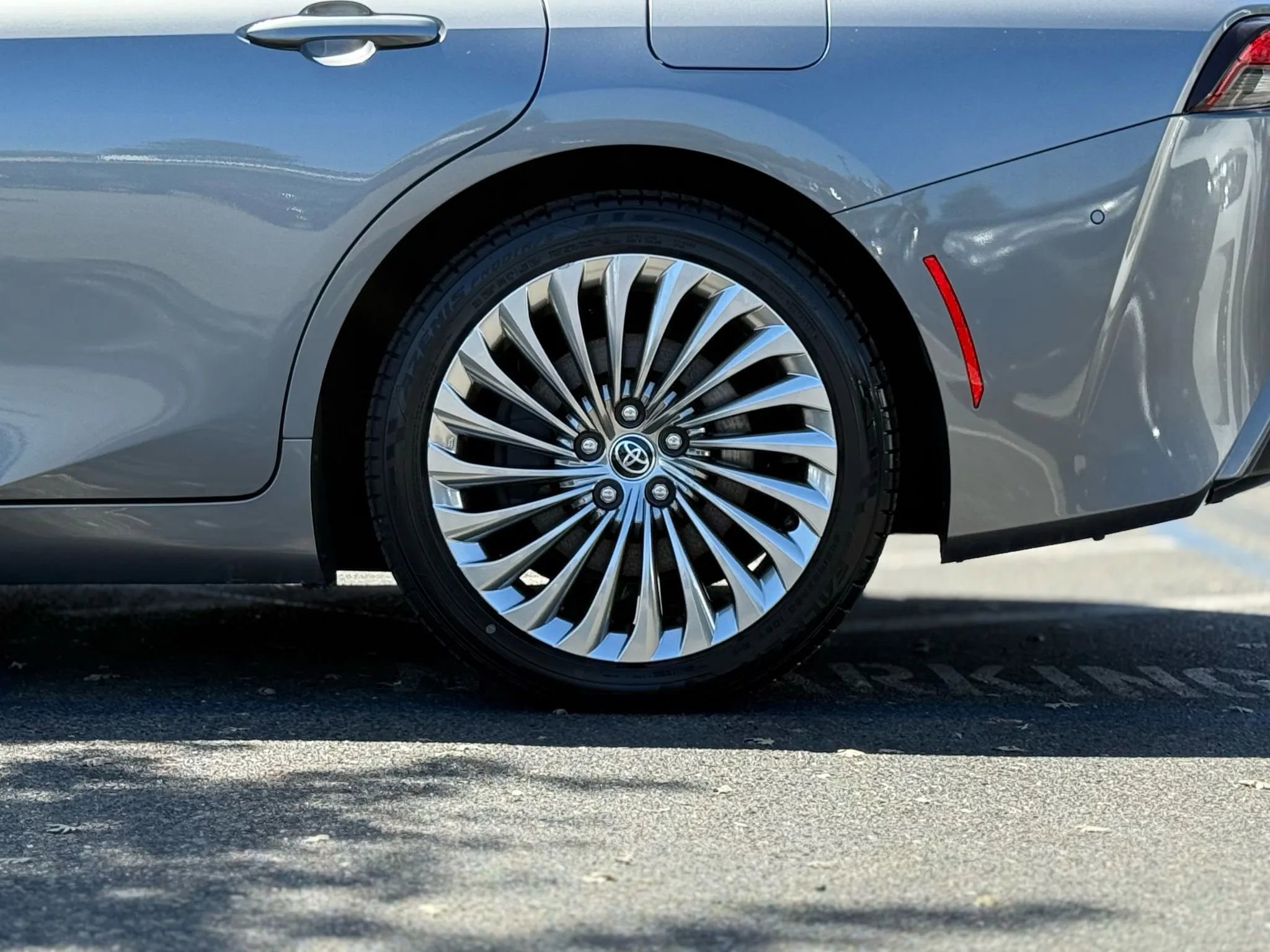 Used 2022 Toyota Mirai Limited Sedan 4D image 29