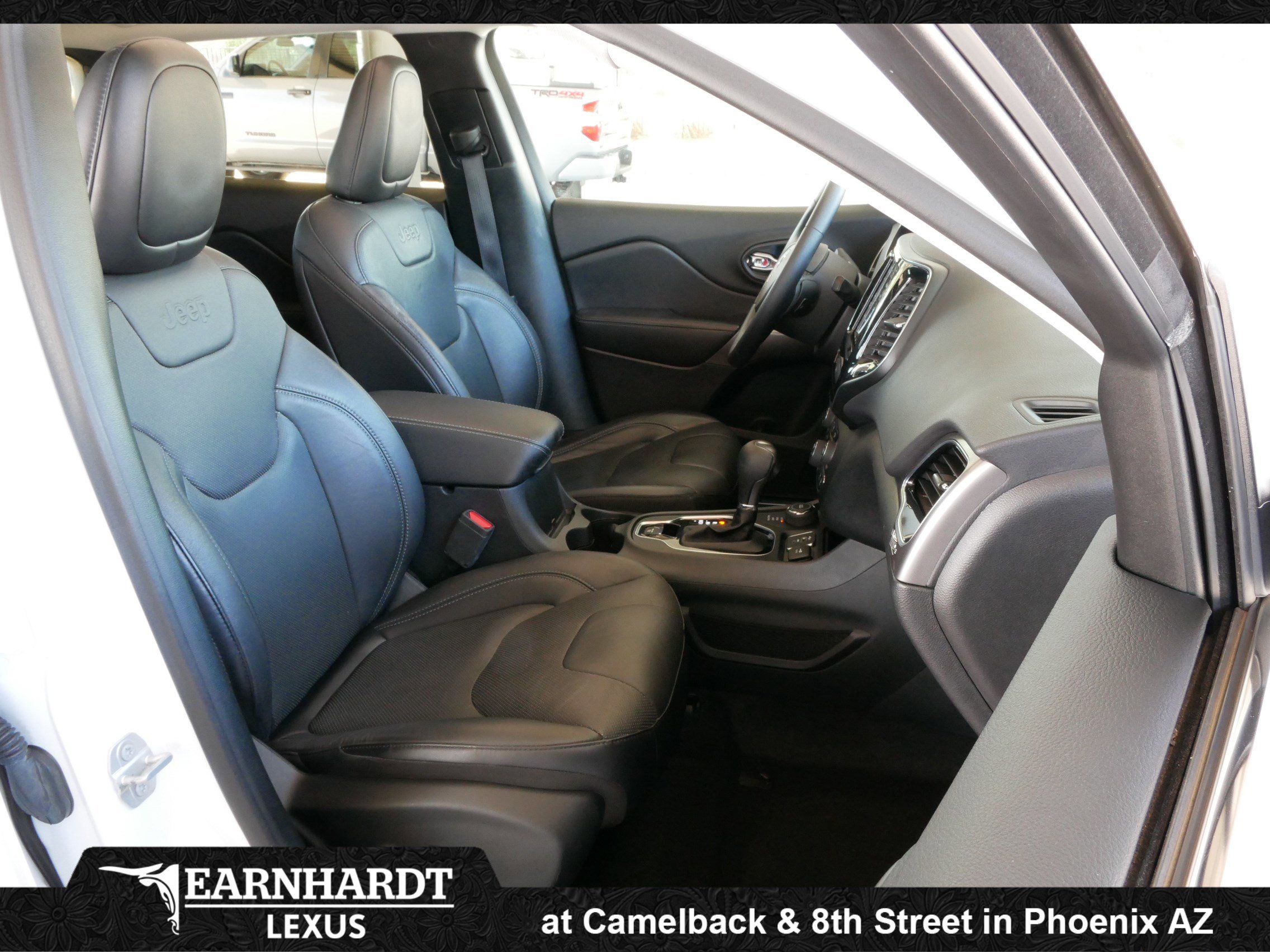 Used 2020 Jeep Cherokee Limited image 8