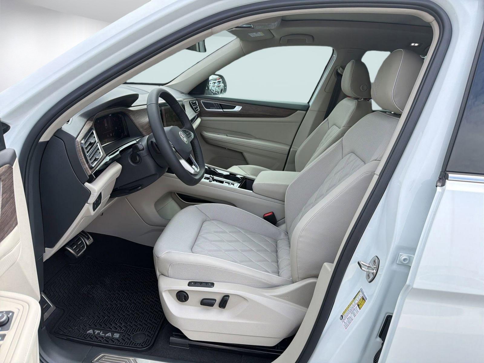 New 2026 Volkswagen Atlas SEL Premium R-Line image 5