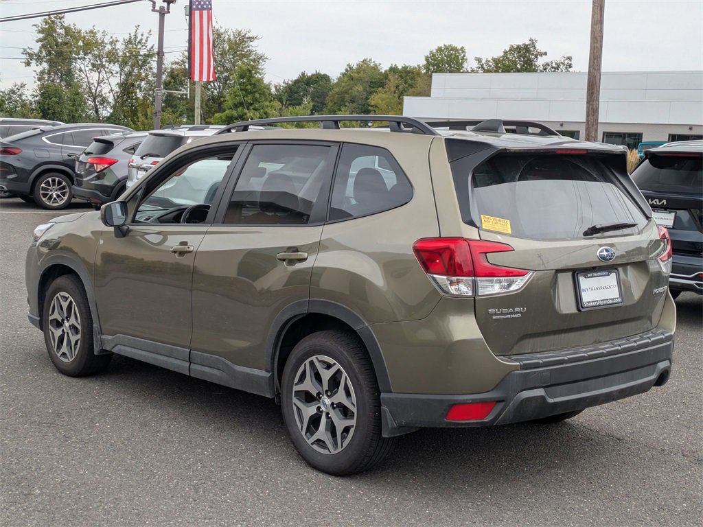 Used 2024 Subaru Forester Premium image 4