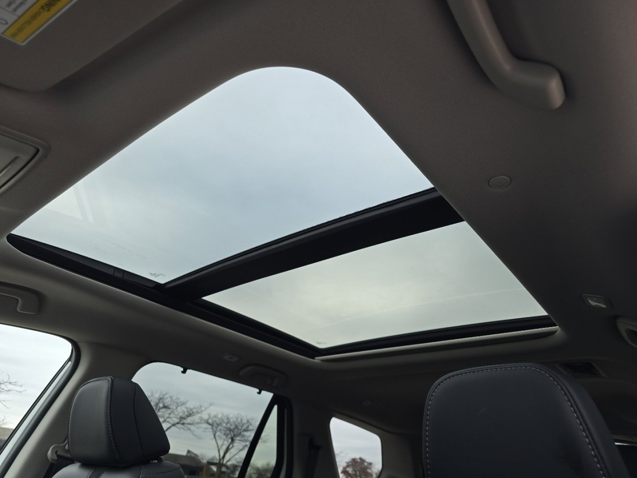 New 2025 Honda Pilot Touring image 3