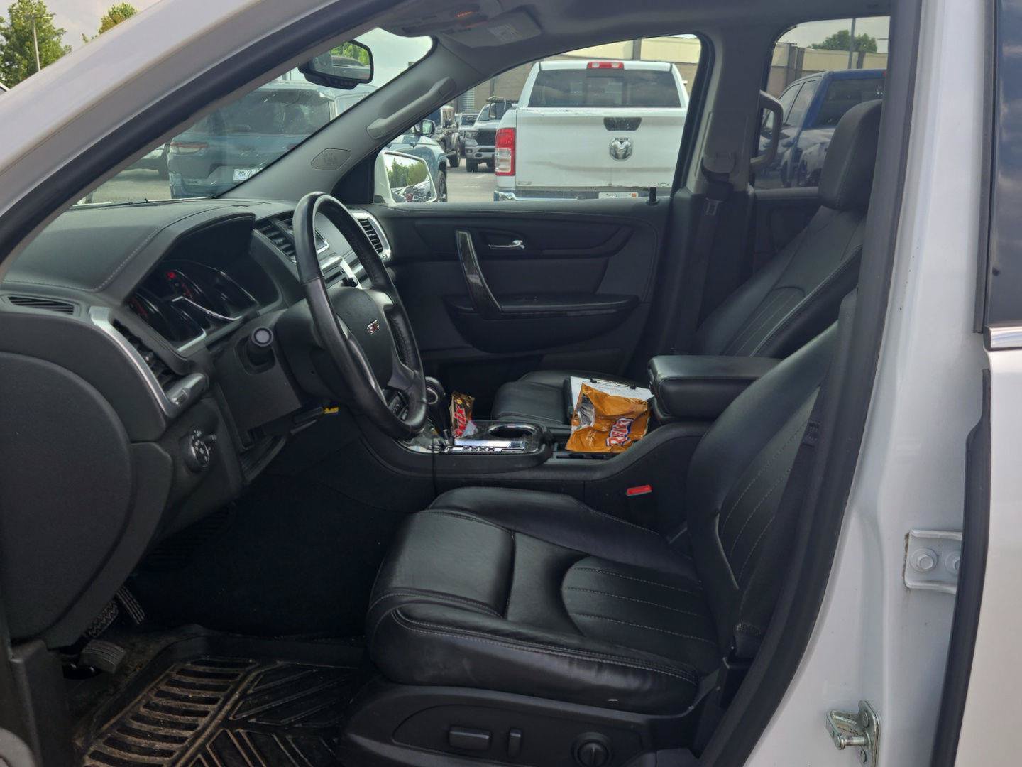 Used 2017 GMC Acadia Limited SLT FWD image 16