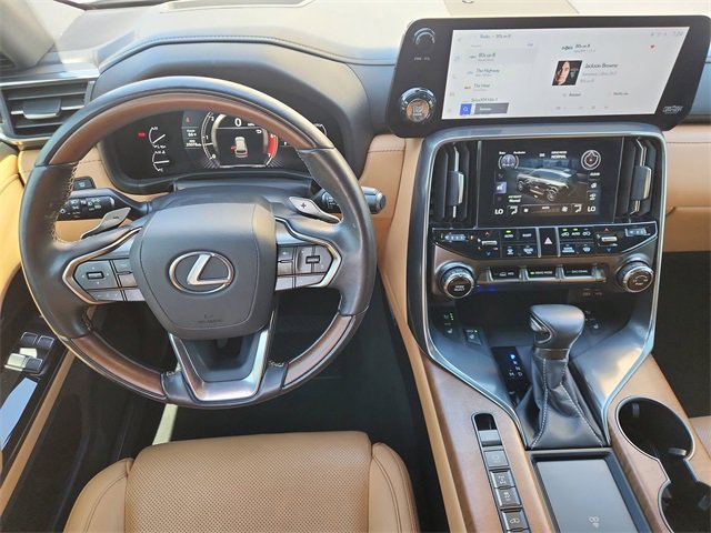 Used 2023 Lexus LX 600 4WD w/ Luxury Package image 11