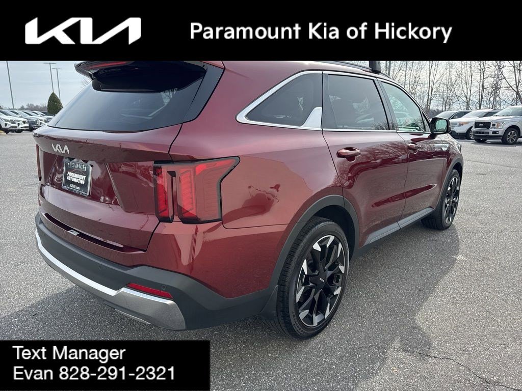 Used 2024 Kia Sorento EX w/ Panoramic Sunroof Package image 7