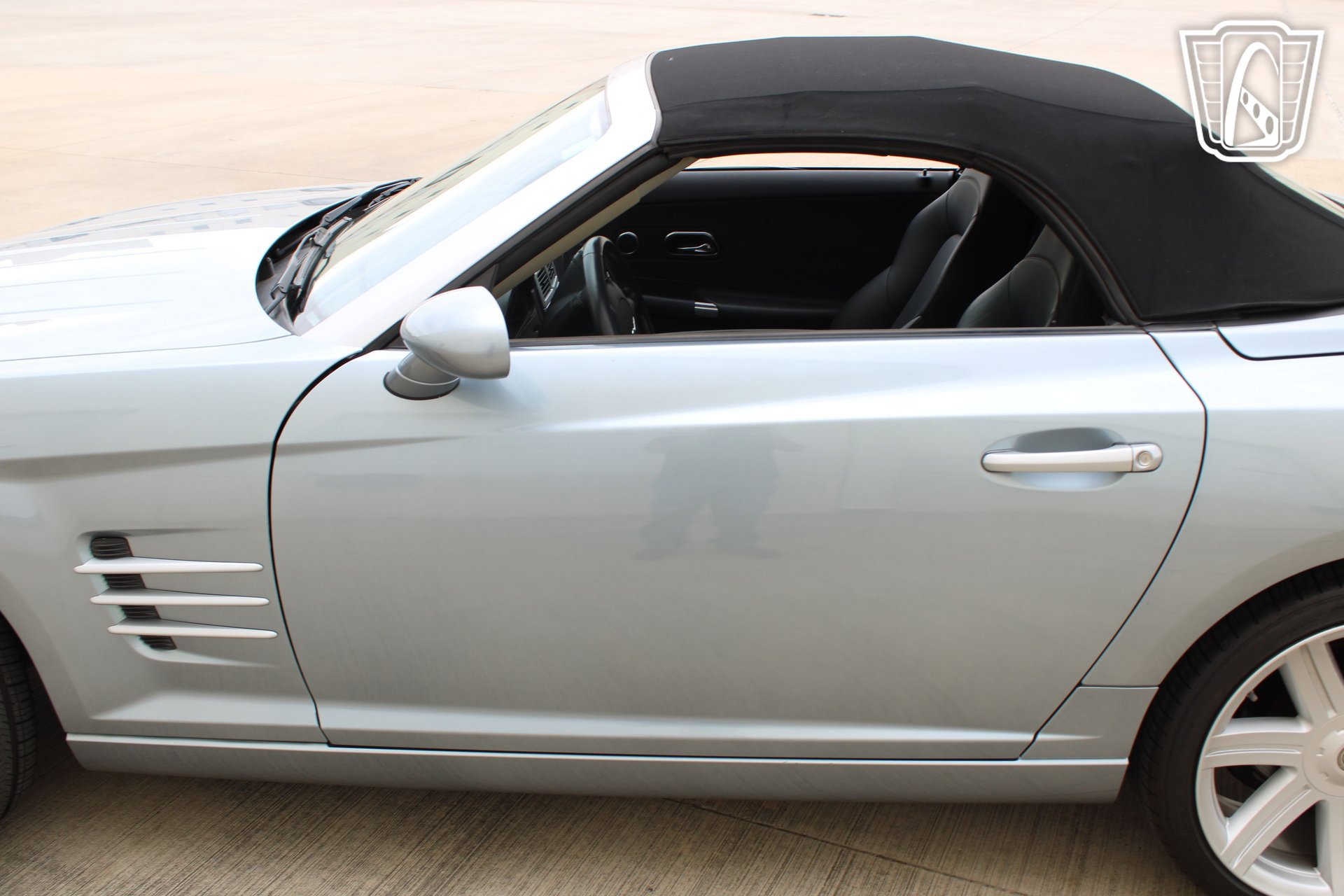 Used 2005 Chrysler Crossfire Limited image 40