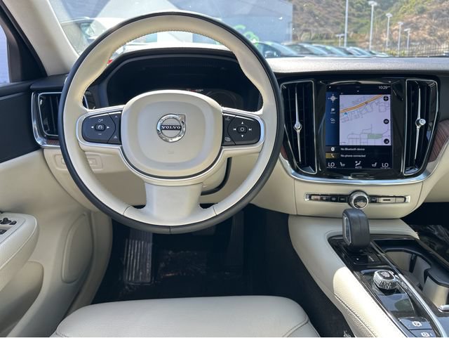Used 2022 Volvo S60 T8 R-Design Expression w/ Premium Package AWD/4WD image 9