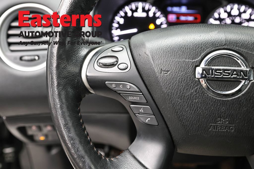 Used 2020 Nissan Pathfinder SL AWD/4WD image 15