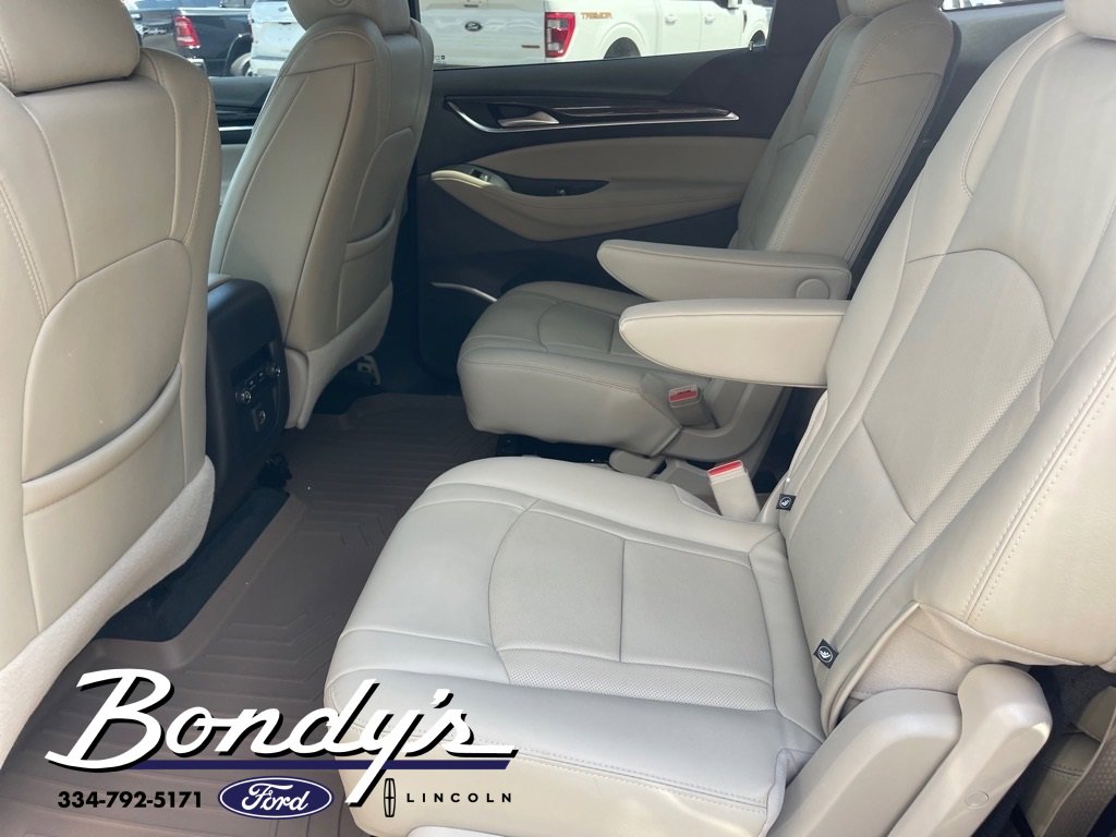 Used 2021 Buick Enclave Essence image 14