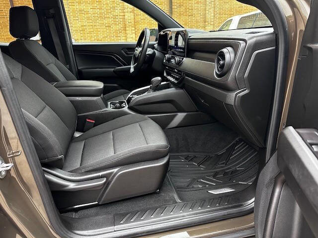 Used 2023 Chevrolet Colorado W/T w/ WT Convenience Package II image 16