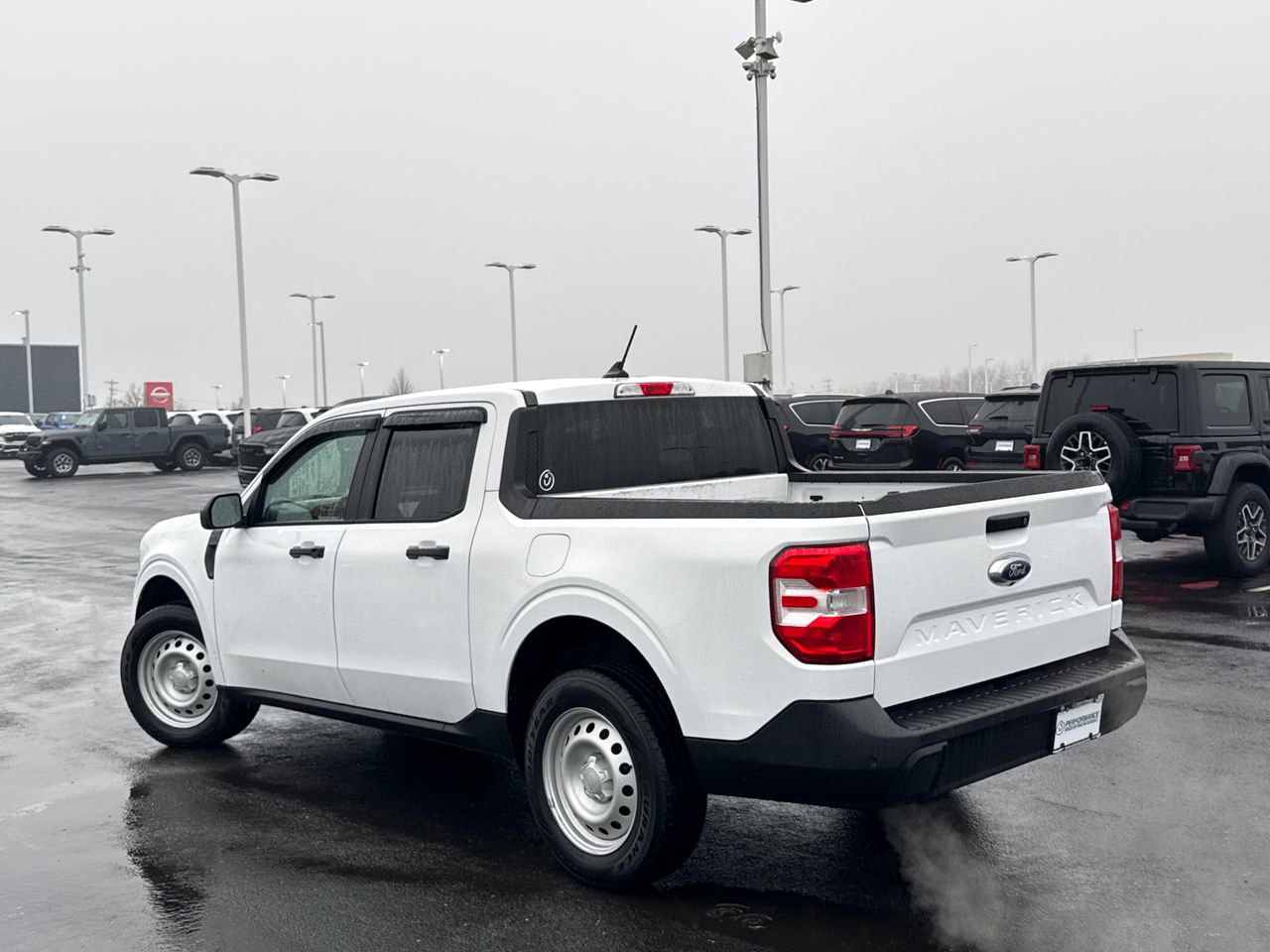 Used 2023 Ford Maverick XL image 5