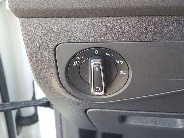 Certified 2021 Volkswagen Tiguan SEL image 30