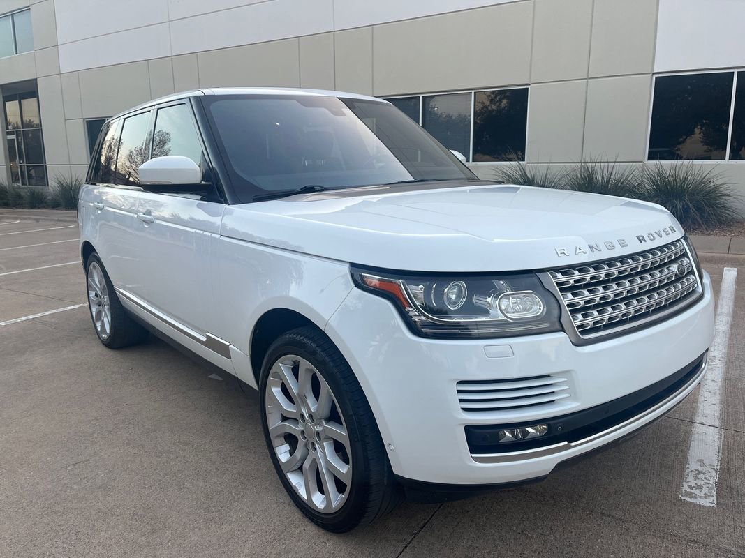 Used 2015 Land Rover Range Rover Supercharged image 2
