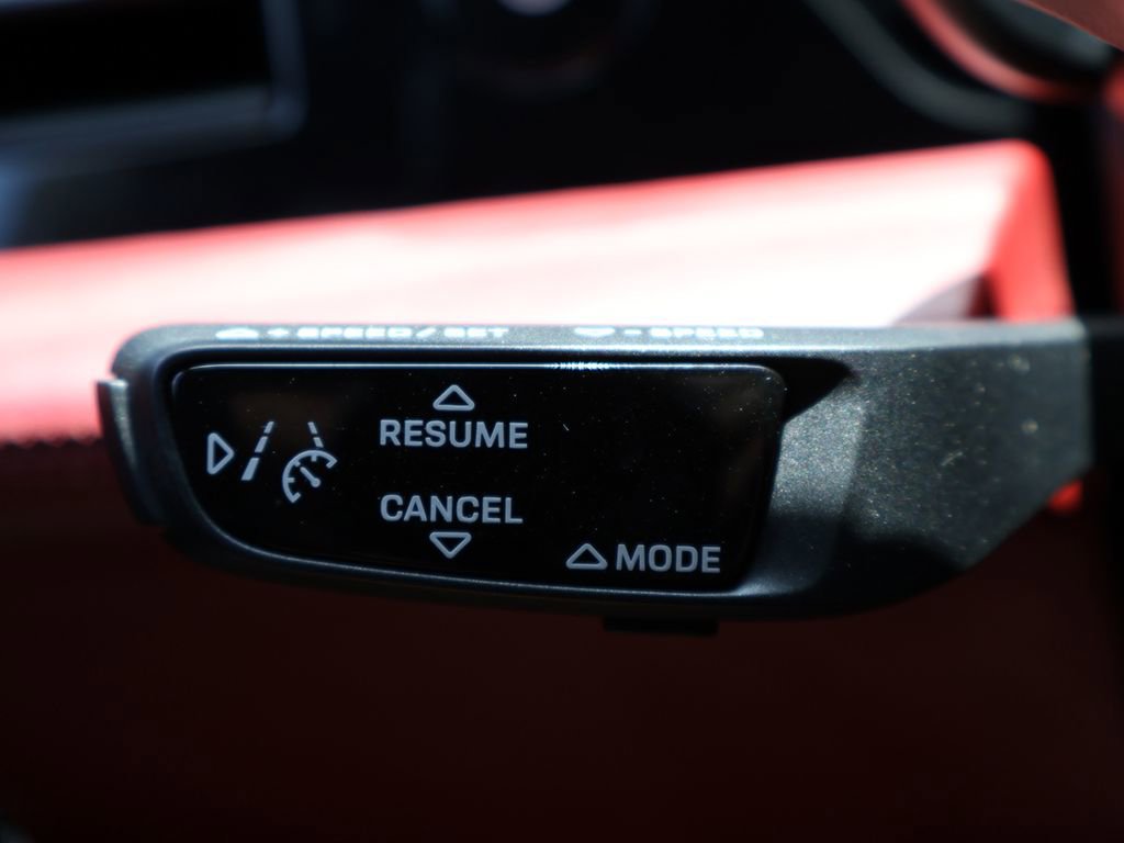 Used 2020 Porsche Taycan Turbo AWD/4WD image 45