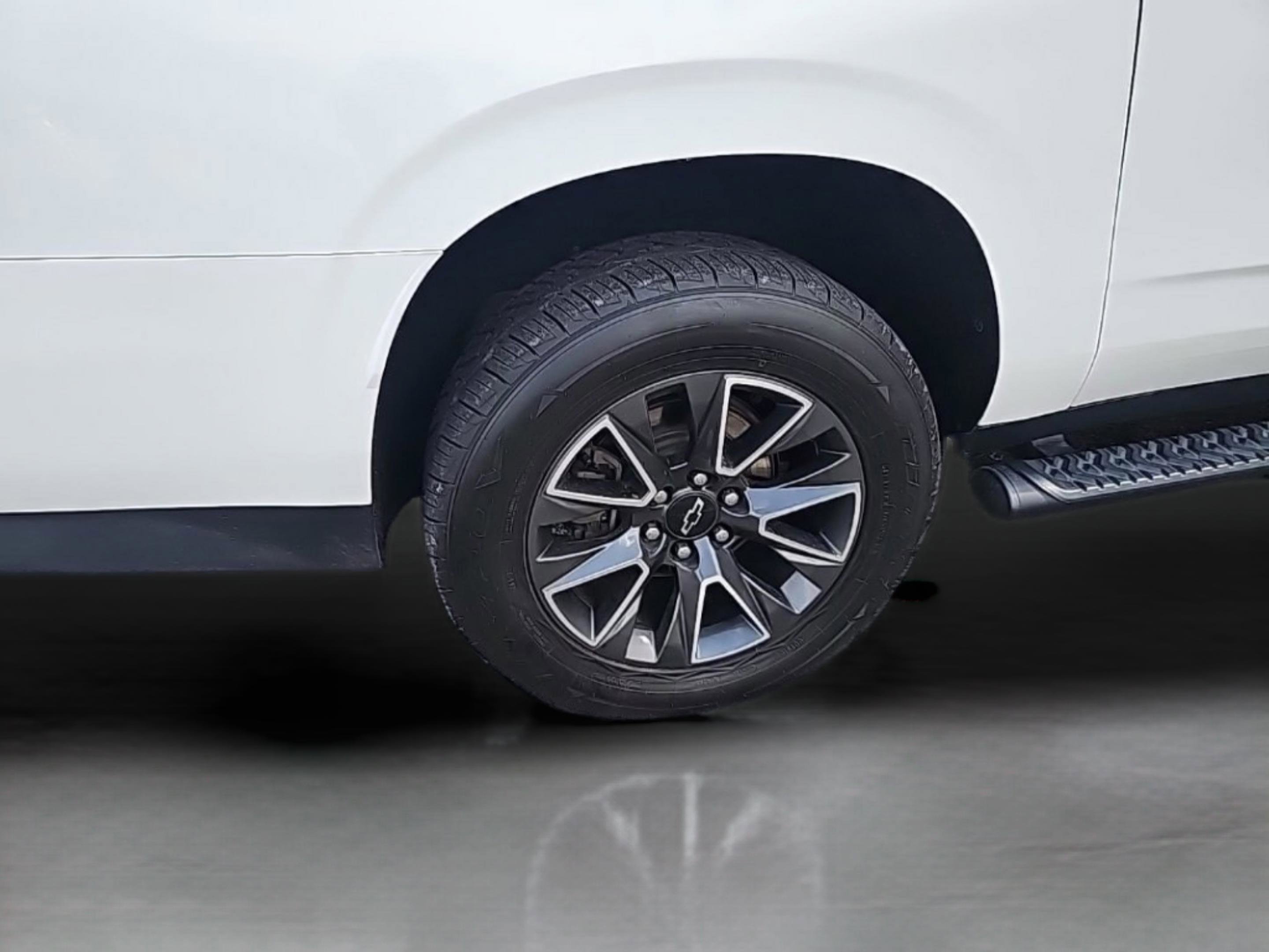 Used 2021 Chevrolet Suburban Z71 w/ Rear Media and Nav Package image 10