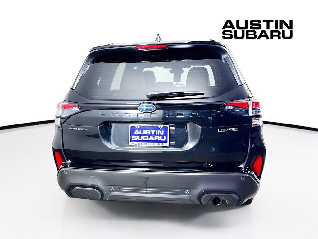 Used 2025 Subaru Forester Touring AWD/4WD image 6