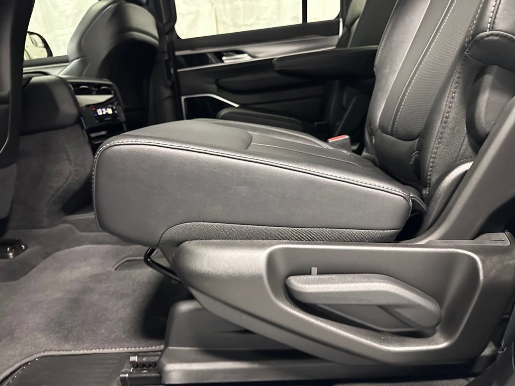 Used 2026 Jeep Grand Wagoneer Limited w/ Premium Group II AWD/4WD image 42