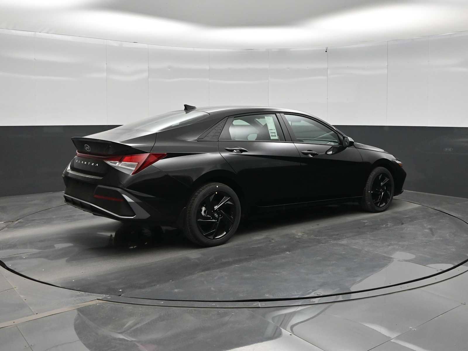 New 2026 Hyundai Elantra Sport FWD image 7
