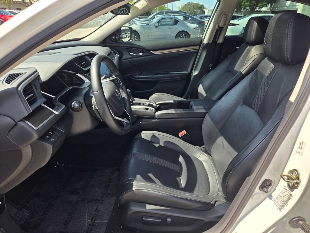 Used 2020 Honda Civic Touring image 3