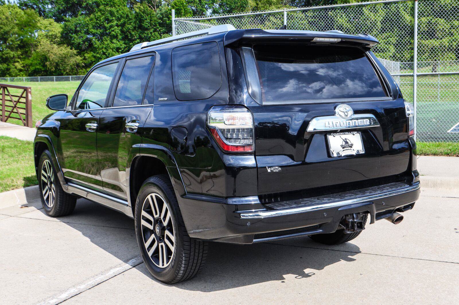 Used 2014 Toyota 4Runner Limited AWD/4WD image 14